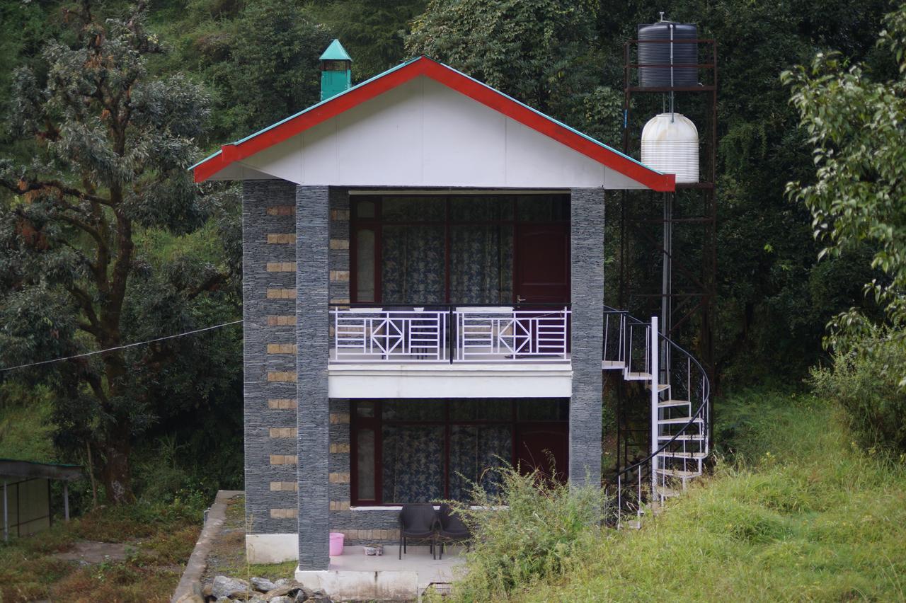 Hotel Shivalay Дармсала Экстерьер фото